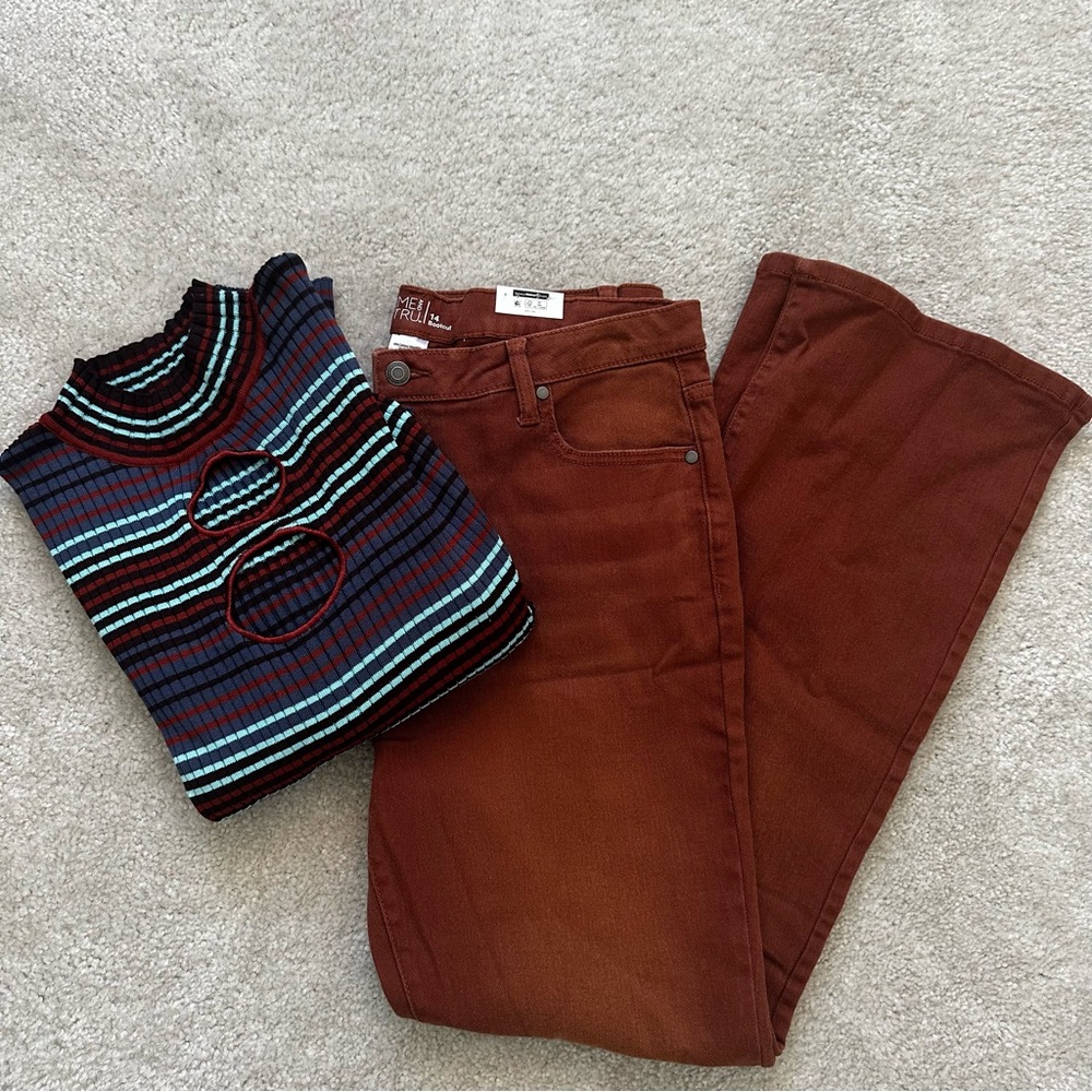 70s inspired outfit striped sweater bootcut jeans